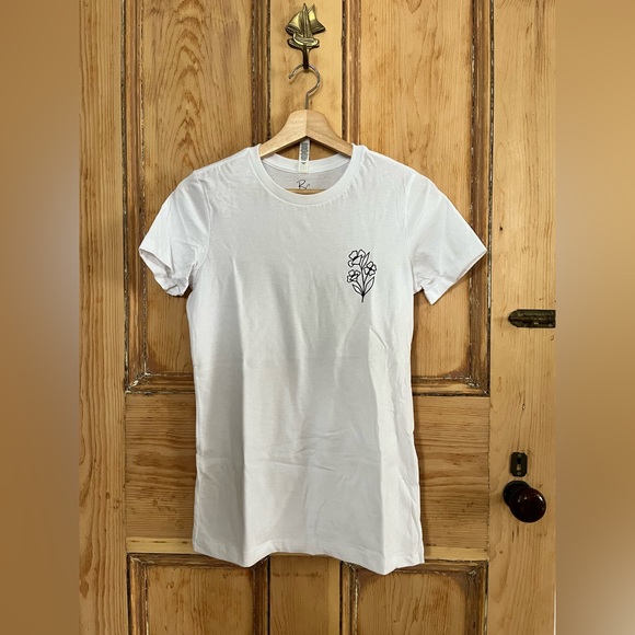 Women’s large white tshirt - Picture 1 of 2